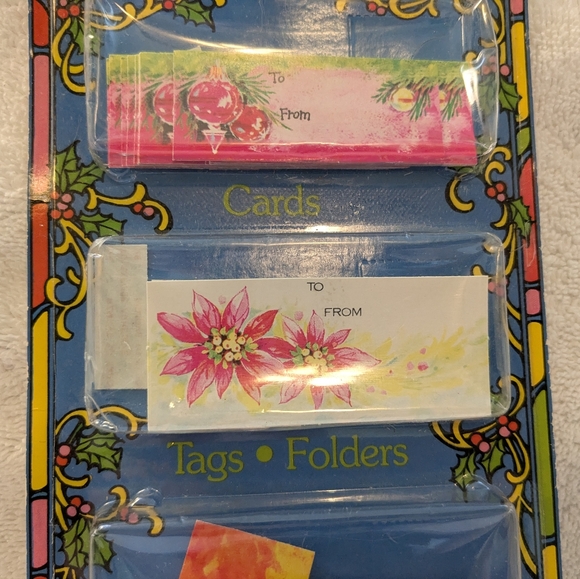 Papercraft new old stock self-stick Christmas gift tags - Picture 3 of 5